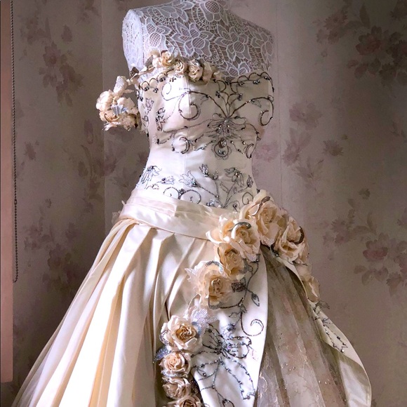 Pnina Tornai Couture inspired gown ! All hand embroidered custom made . - Picture 1 of 11
